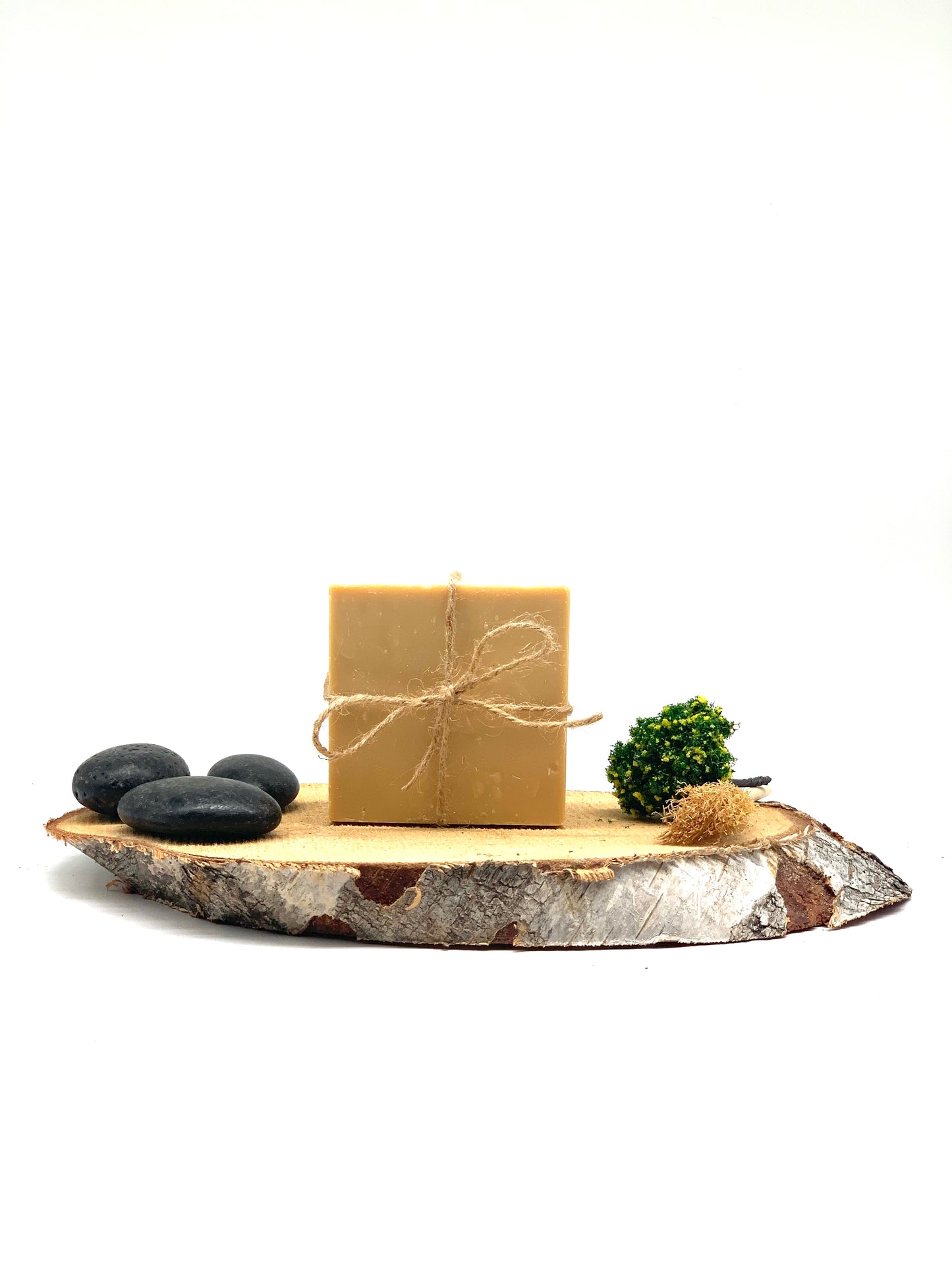 Johanniskraut Seife ca.150g, empfohlen bei Hauterkrankungen, Akne, Pickel, Mitesser, Ekzemen und Pilzen - paos-naturkosmetik