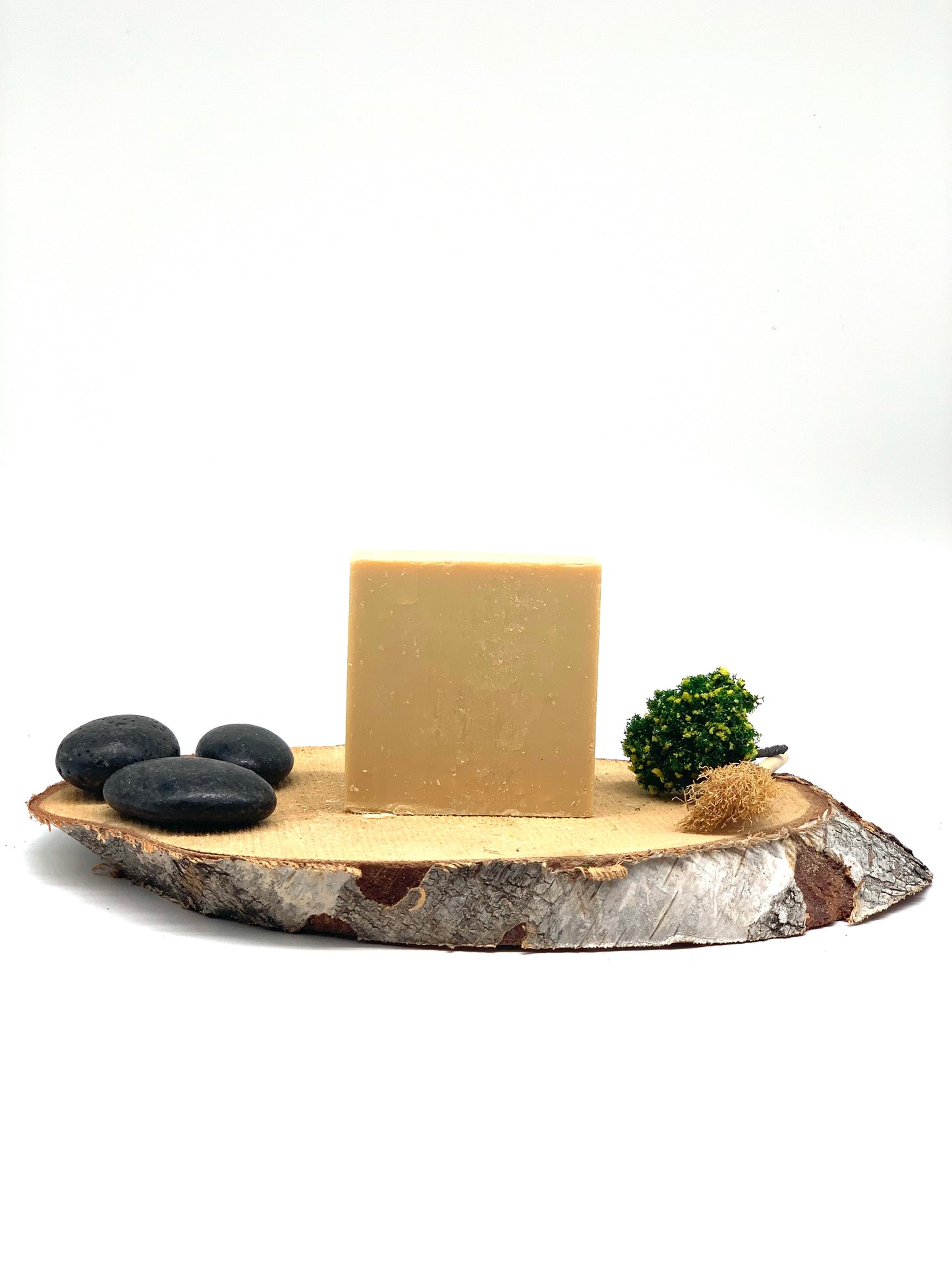 Johanniskraut Seife ca.150g, empfohlen bei Hauterkrankungen, Akne, Pickel, Mitesser, Ekzemen und Pilzen - paos-naturkosmetik